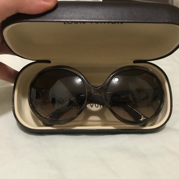 NWT✨Louis Vuitton Suspense Tortoise Oval Sunglass - Picture 1 of 10